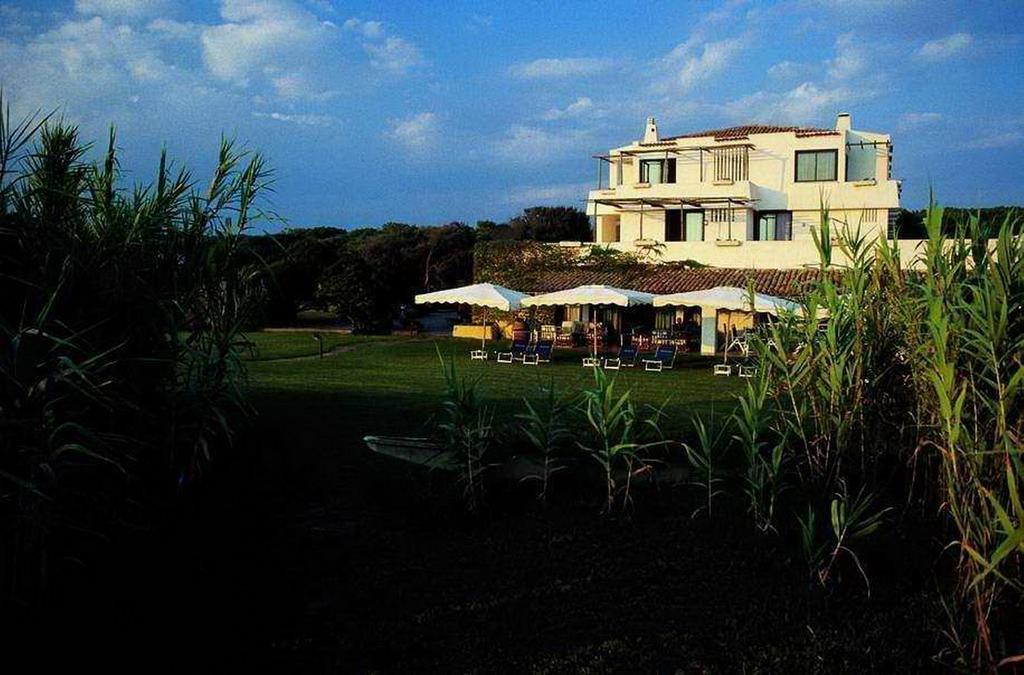 Hotel Della Baia Baia Domizia Exterior foto
